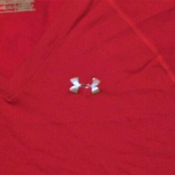 UNDER ARMOUR Women's Fuchsia Semi-Fitted Heat Gear SSl Top ~ Sz M - Picture 2 of 2